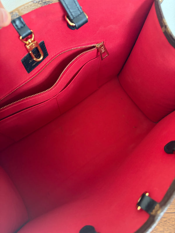 Louis Vuitton OnTheGo MM